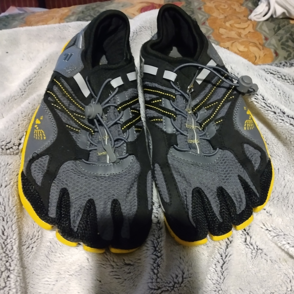 Toe shoes